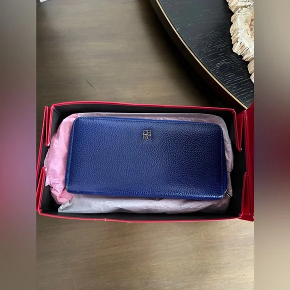 Carolina Herrera wallet - Picture 1 of 7